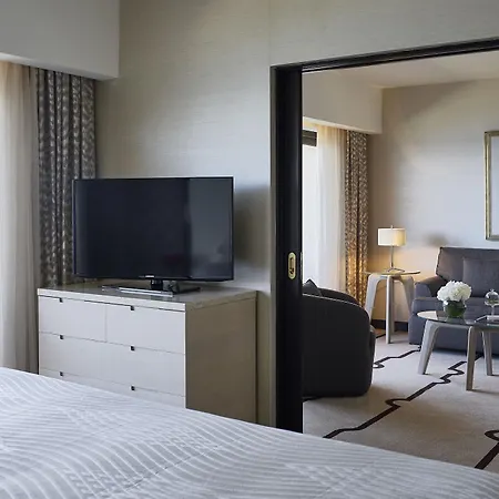 Four Seasons Отель Agios Tychonas