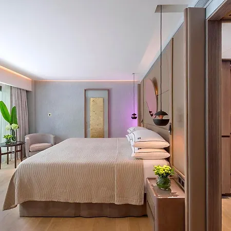 Four Seasons Отель 5*