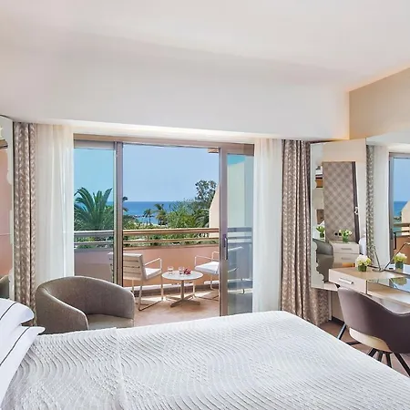 Four Seasons 5*
