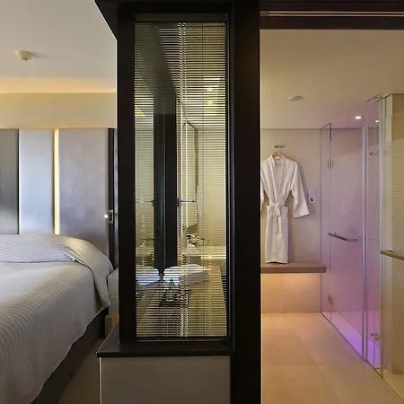 Отель Four Seasons 5*