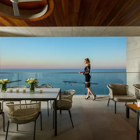 Four Seasons Отель