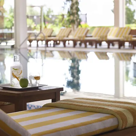 Отель Four Seasons Agios Tychonas