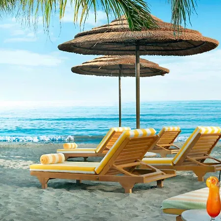 Four Seasons Отель Agios Tychonas