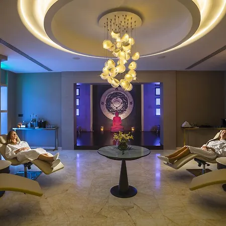 Four Seasons Отель Agios Tychonas