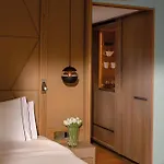 Four Seasons Hotel