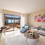 フォーシーズンス ホテル 5*