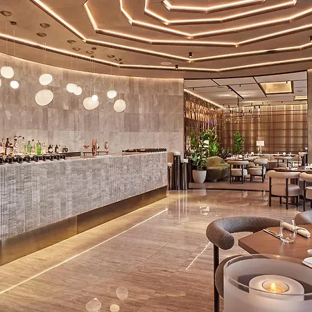 Four Seasons 5*
