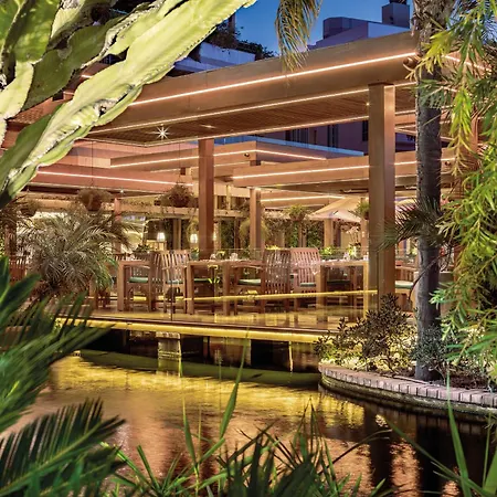 Four Seasons Hotel 5*