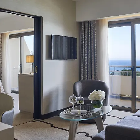 Four Seasons Hotel Agios Tychonas