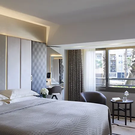 Four Seasons 5* Agios Tychonas