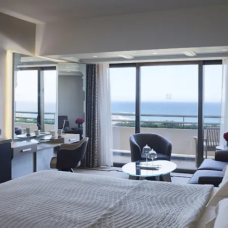 Four Seasons Agios Tychonas