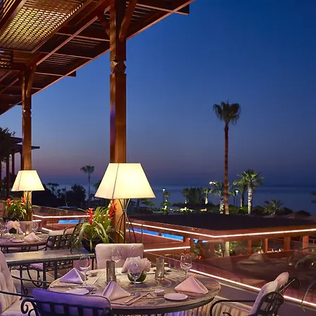 Hotel Four Seasons Agios Tychonas