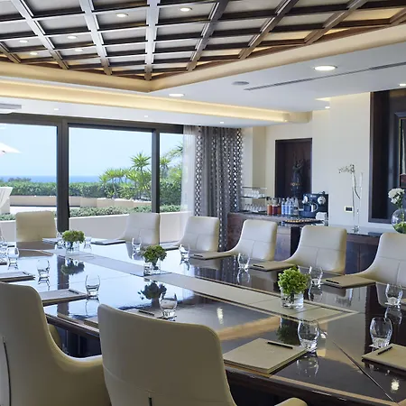 Four Seasons 5* Agios Tychonas