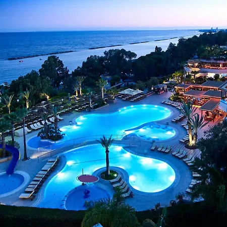 Four Seasons Hotel 5*