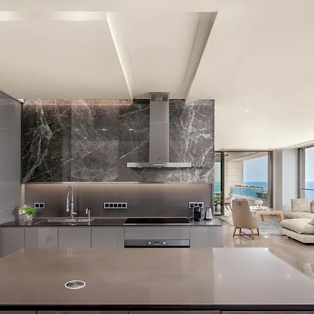 Four Seasons 5*