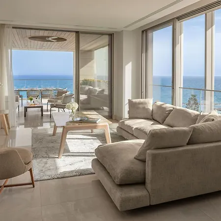 Four Seasons מלון 5*