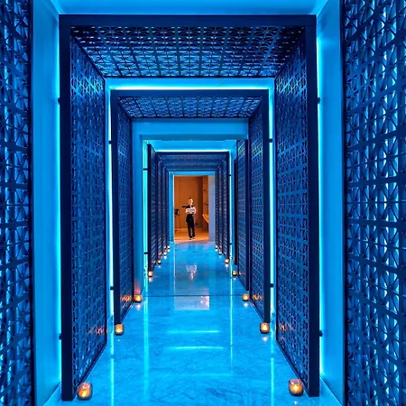 Four Seasons Hotel 5*