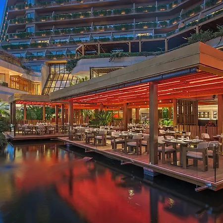 Four Seasons Hotel 5*