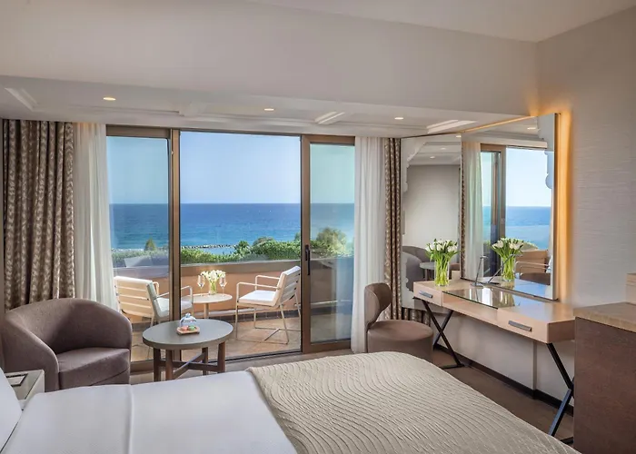 Four Seasons Agios Tychonas