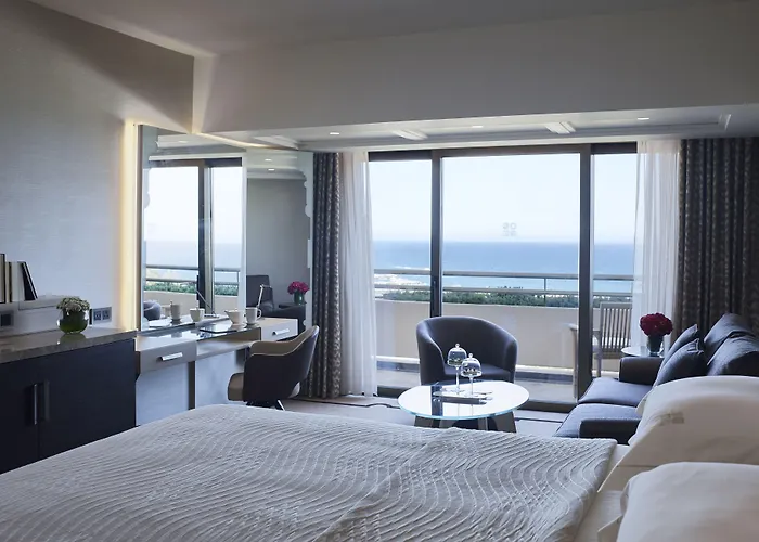 Four Seasons Agios Tychonas