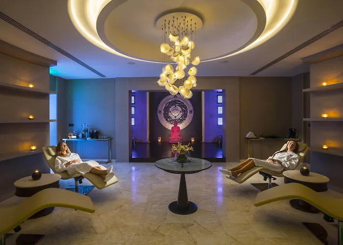 Отель Four Seasons 5*