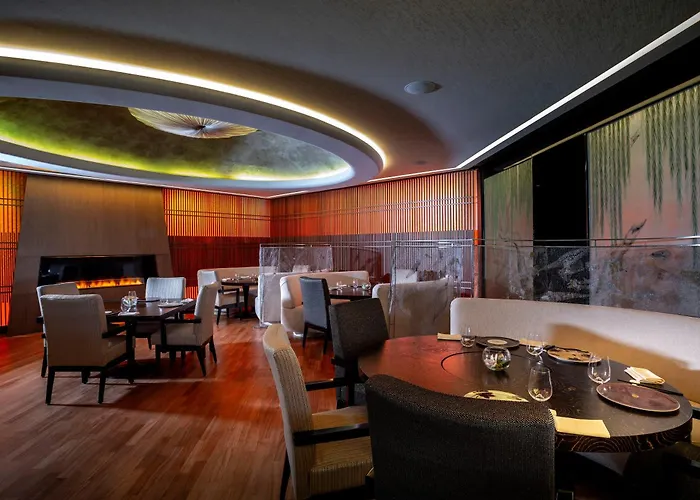 Отель Four Seasons Agios Tychonas