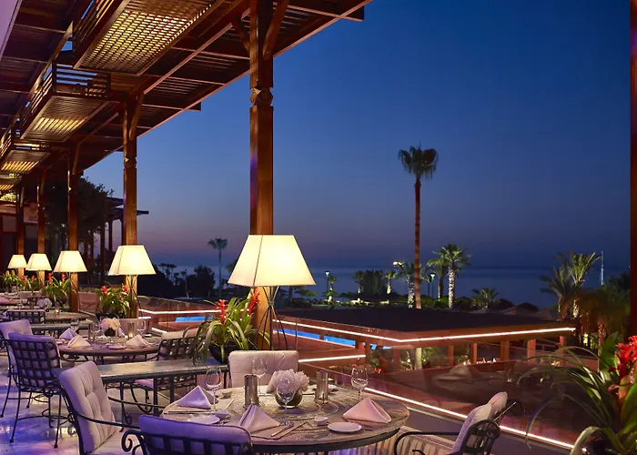 Отель Four Seasons Agios Tychonas