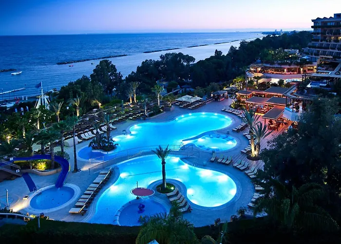 Four Seasons Hotel 5*